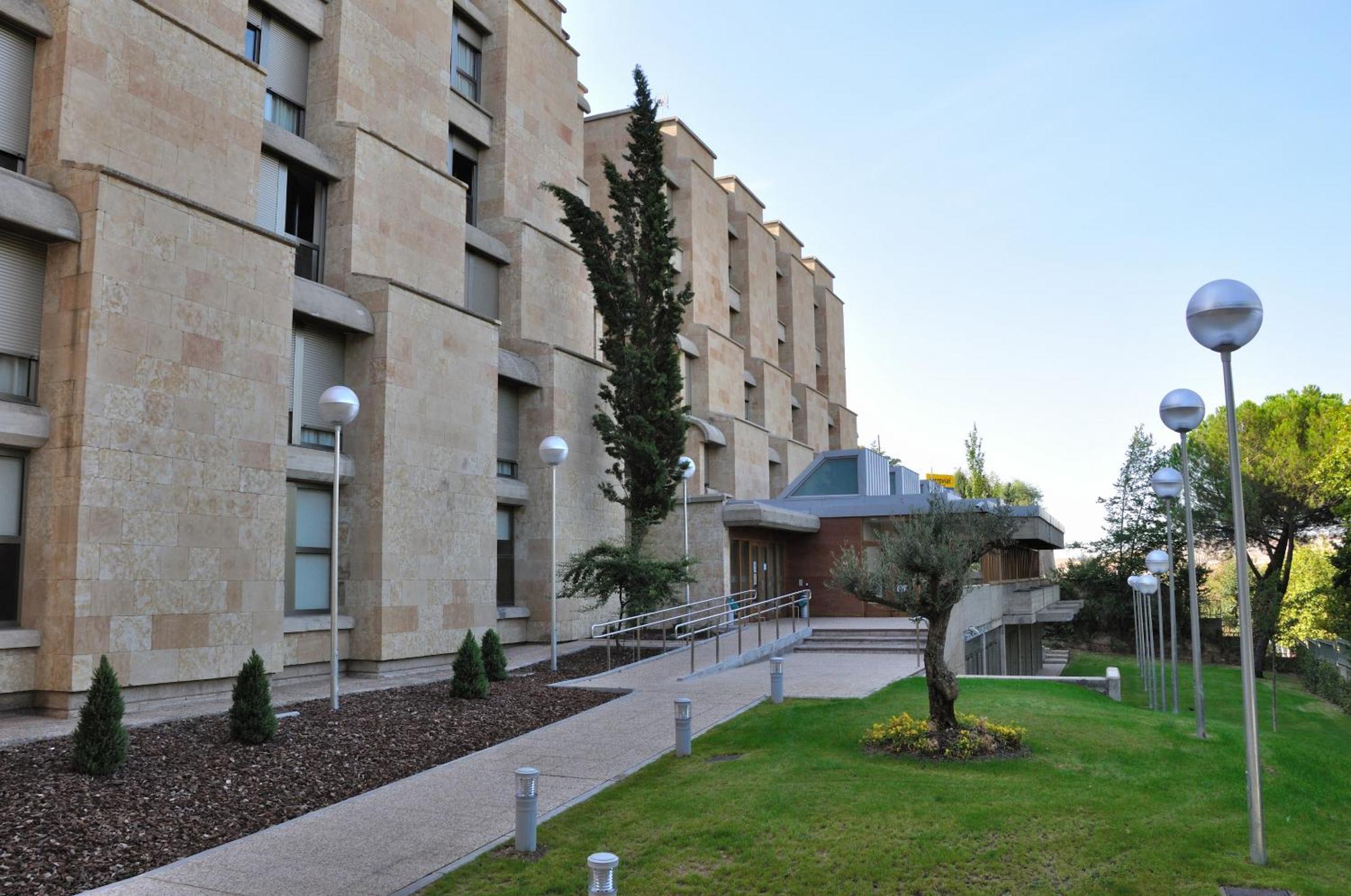 Residencia Universitaria Resa Hernan Cortes Salamanca Esterno foto
